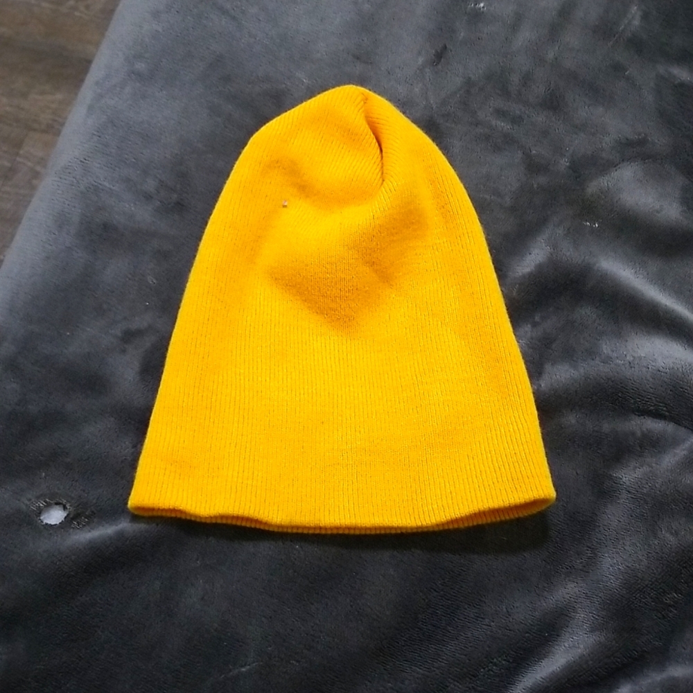 Aa Yellow beanie